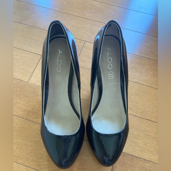 Black heels - Picture 1 of 4